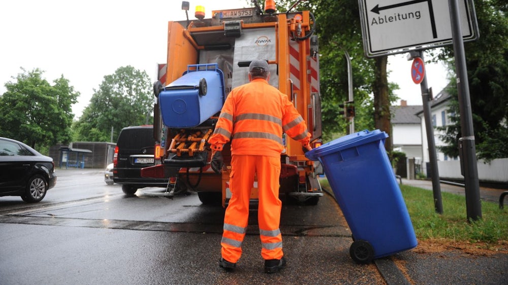 ładowacz na smieciarce smieciarz praca