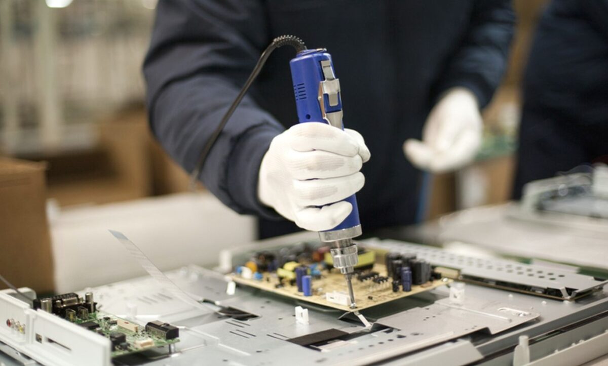 produkcja montaz elektroniki praca 2025