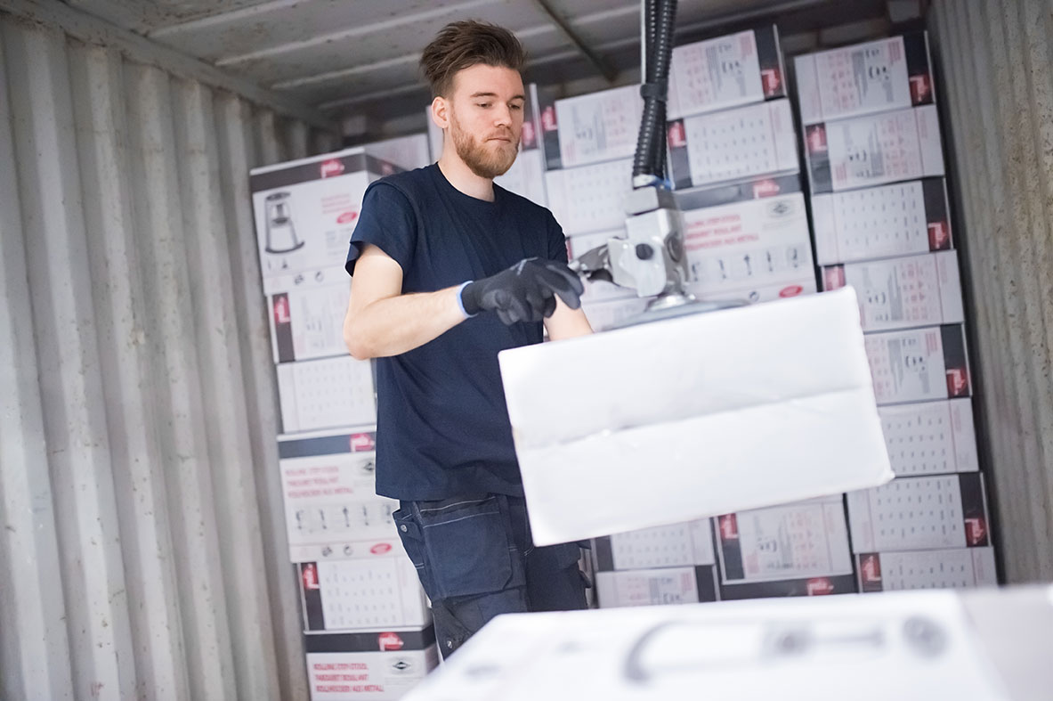 rozladunek kontenerow praca fizyczna Szwajcaria 2025