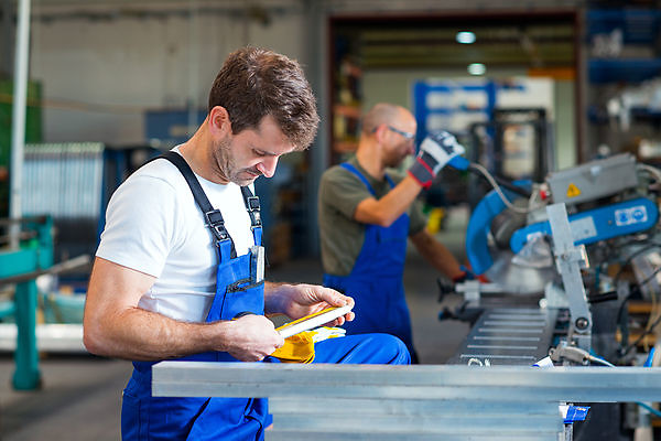 slusarz narzedniowy praca 2025